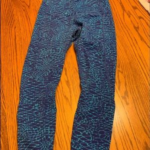 Lululemon leggings size 4 luxtreme